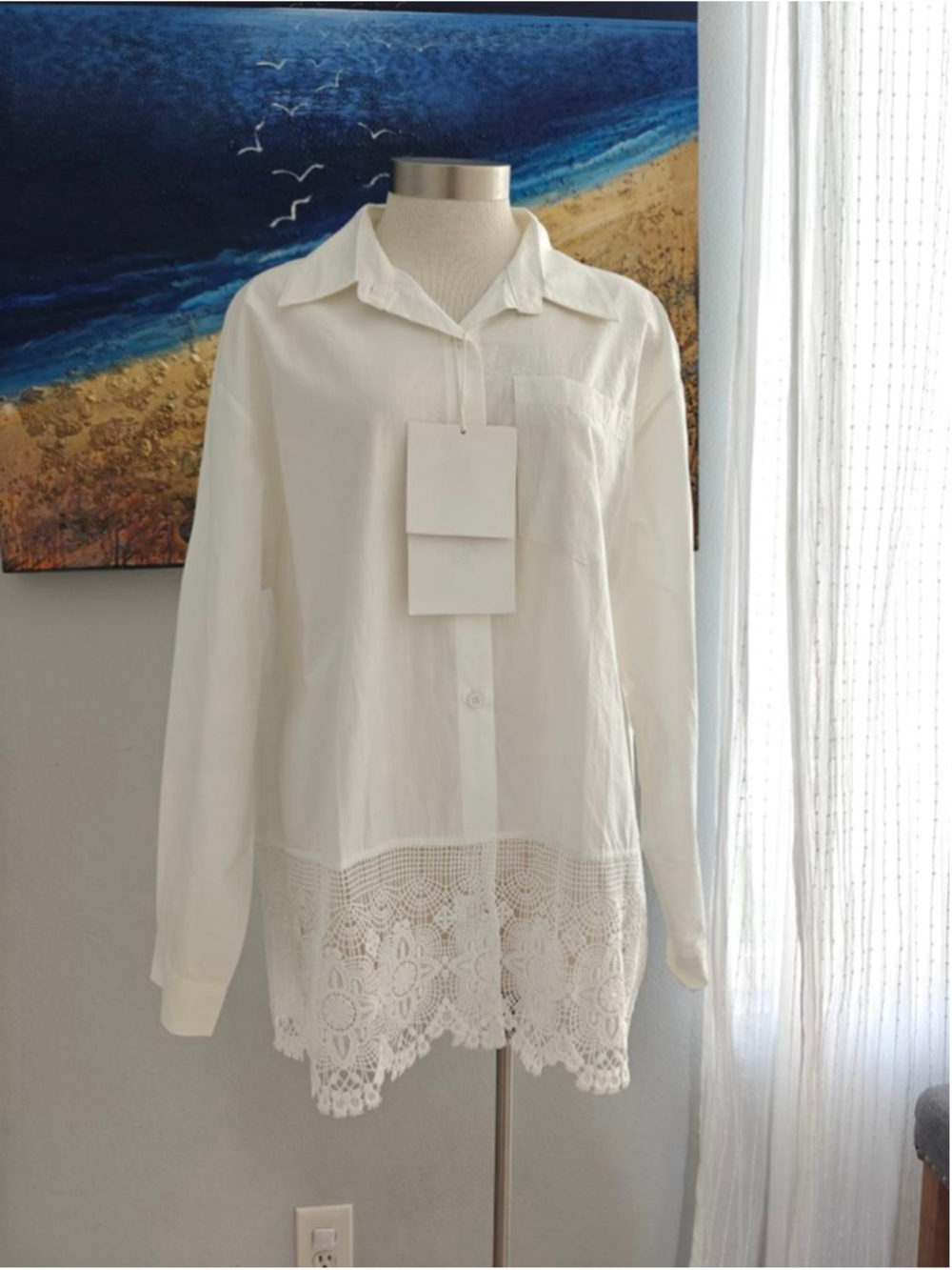White lace hem button-up blouse